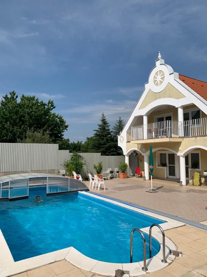 Lilium Villa Hévíz Exteriér fotografie